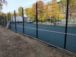 Забор на спортивную площадку 40 метров фото в Вербилках