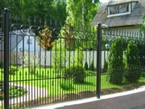 Кованые заборы на ленточном фундаменте 80 метров фото в Вербилках